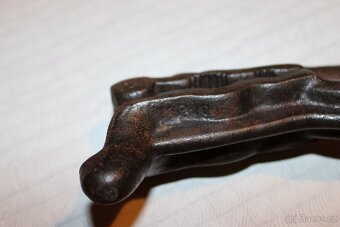 LOUSKÁČEK NA OŘECHY - LITINA - 6