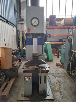 Hydraulický lis P 6326 - 6