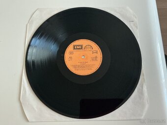 Lp Queen-a kind of magic - 6