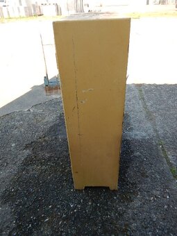 Vařenka v nálezovém stavu, rozměry: v.137, h.40, š.90cm. - 6