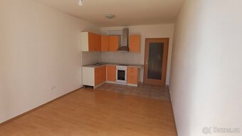 Pronájem bytu 2+kk, Zlín, Na Honech - 6