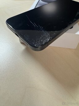 iPhone 15 Pro Max – 256 GB – poškozený - 6