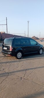 Volkswagen Touran 2.0 tdi - 6