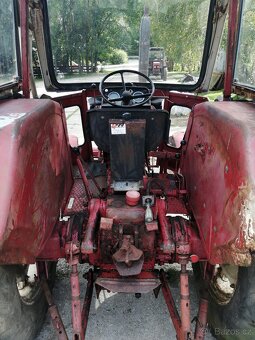 Traktor IHC 644 - 6