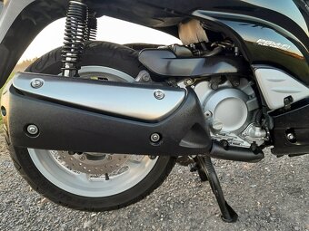 Honda SH 300i - 6