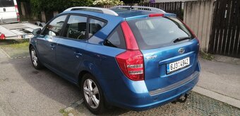 Kia Ceed kombi 1.6 CRDi , r. 2010 facelift, servis, STK, atd - 6