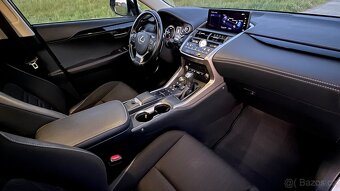 Lexus NX300h Hybrid m.2021 Perleť Navi Kamera Automat - 6