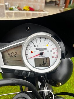 Triumph Speed Triple 1050 - 6