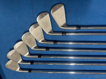 Golfové hole Titleist AP2 718 - 6