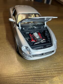 Maserati 3200 1:18 - 6