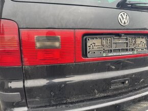 Díly VW sharan 1.9tdi 96kw černá barva LO41 - 6
