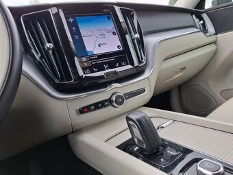Volvo XC 60  B4 Momentum Pro 2WD rok 2021 - 6