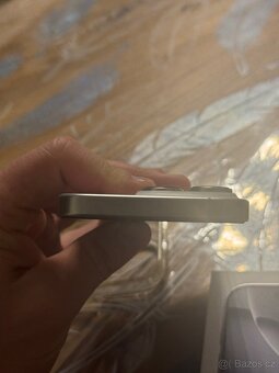 Prodej iPhone 16 Pro 128GB – bílý titan, výborný stav - 6