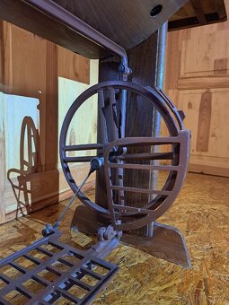 Stolek od šicího stroje LADA - 6