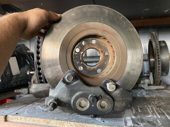 Brzdy Lexus GS430 - 6