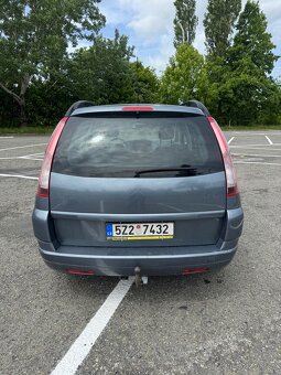 Citroen C4 Picasso 7 míst - 6