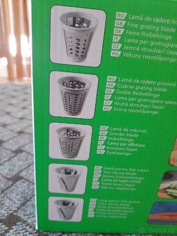 Novy elektricky kráječ zeleniny Vivess - 6