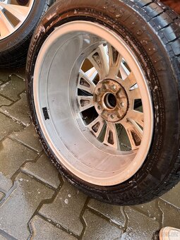 Prodám alu kola na škodu octavii 3 225/45ZR17 stav nové - 6
