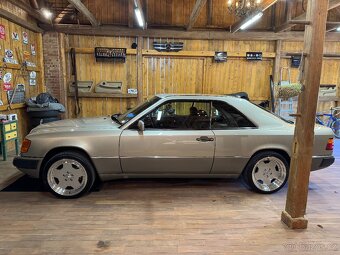 Mercedes Benz w124 coupe 300 ce - 6