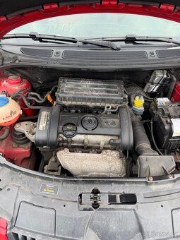 Škoda Fabia 1.4 16 v - 6