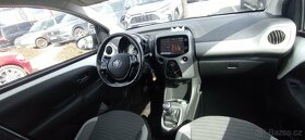 Toyota Aygo 1.0vvti výbava X-play, navi, park kamera - 6