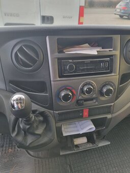 prodám IVECO Daily (2012) - 6