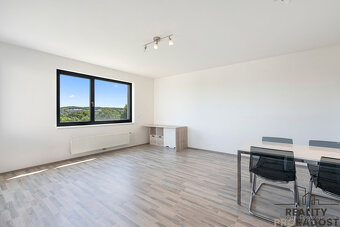 Pronájem bytu 2+kk 66 m², OV, Praha 9 – Vysočany - 6