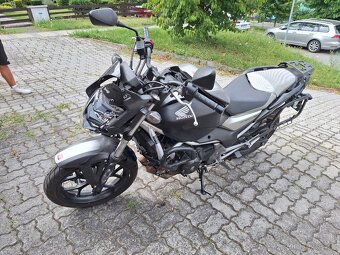 Honda NC 750s - 6