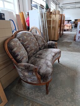 Starožitná sofa. - 6