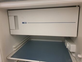 81,5 lednice s mrazákem Bosch pod linku - 6