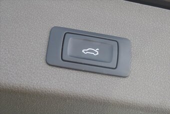 Audi Q5 2.0 TDI 140kW QUATTRO NAVI ČR (2015) - 6