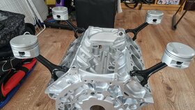 Konferenční stolek z bloku motoru V8 - 6