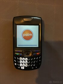 Palm Treo 750v s kolébkou a stylusem - 6