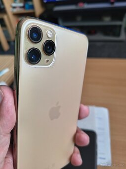 Apple Iphone 11 Pro Max 64GB + Oneplus nord 4 12/256 GB - 6