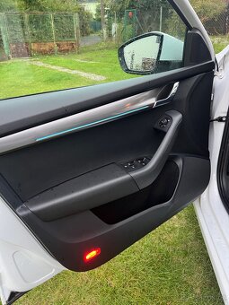 Škoda Octavia 3, COMBI STYLE 2,0 TSI DSG 140kw - 6