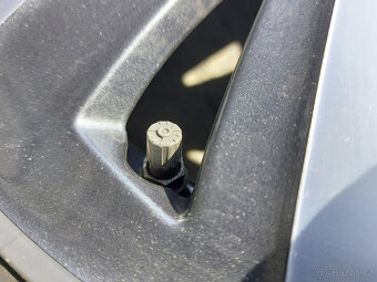 Originál alu kola 17" na Škoda Superb III. letní - 6