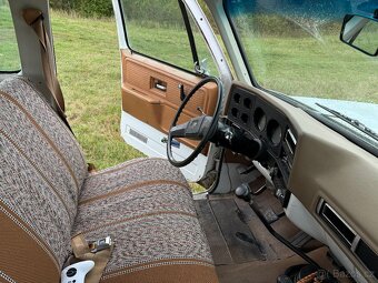 Chevrolet Suburban k20 v8 1980 - 6