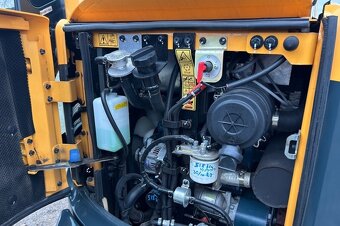 Minirypadlo Hyundai Robex 25Z 9AK - 6