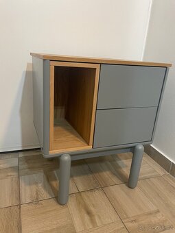 Šedy nočni stolek Corvo - 6