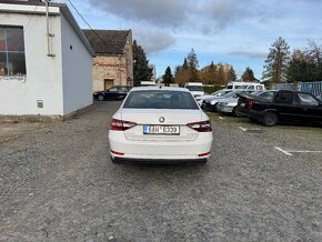 Pronájem Škoda Superb 3 DSG, 2.0 TDi , taxi,UBER, BOLT - 6