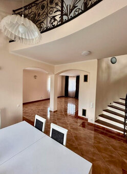 Prodej, rodinný dům, 314 m2, Karlovy Vary - Mezirolí - 6