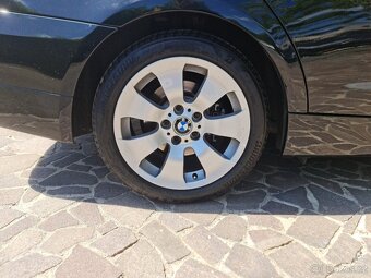 BMW E90 320d 2009 - 6