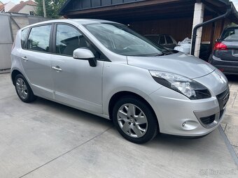 RENAULT SCENIC 1.6i 81KW 1.Maji Navi 81000km 2xkola TAŽNÉ - 6