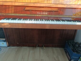 Nabízím k prodeji klasické pianino - 6
