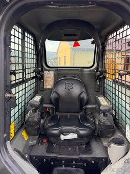 Pasovy smykovy Bobcat T450 2019 rok - 6