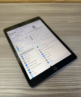 Apple iPad 7 32GB Space Gray, top stav - 6