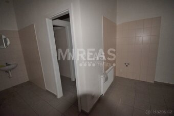 Milovice. Pronájem komerčního prostoru 120 m2 (bývalá zastav - 6