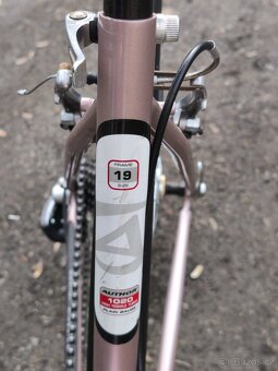 Author Thema 19" - 6