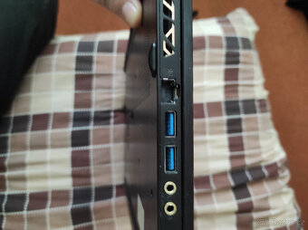 Herní MSI GS65-I7 RTX2070 16Gb 512Gb SSD - 6
