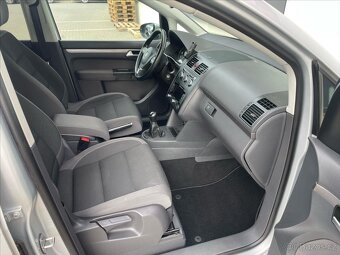 Volkswagen Touran 2,0 TDi 7 MÍSTNÉ Comfortline BlueMotion - 6